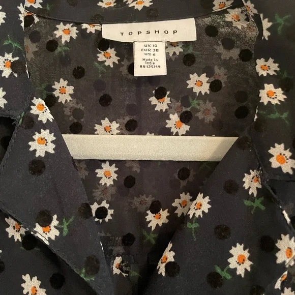 TopShop polka dot floral button up - Picture 6 of 6